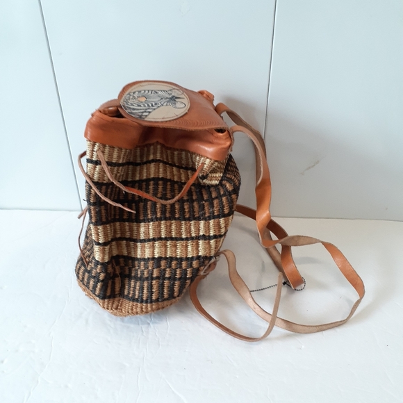 Backpack Purse Leather & Straw Made In Kenya Bohemian Y2K - Picture 8 of 10